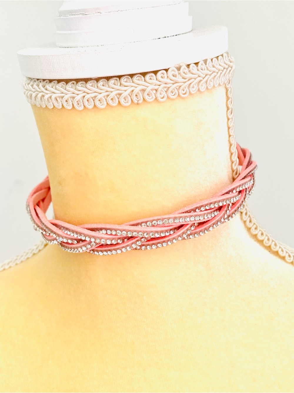 💕Pretty Pink Braided Crystal Choker Necklace SZ OS